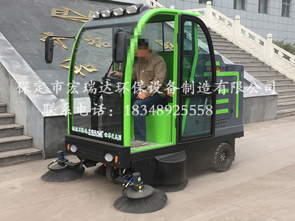 保定電動(dòng)掃地車(chē)哪家好？選擇宏瑞達(dá)環(huán)保